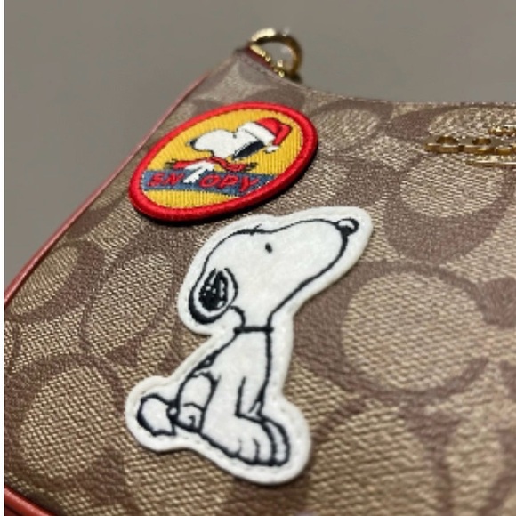 Coach X Peanuts Teri Shoulder Bag Signature Canvas Patches Crossbody - Picture 9 of 16